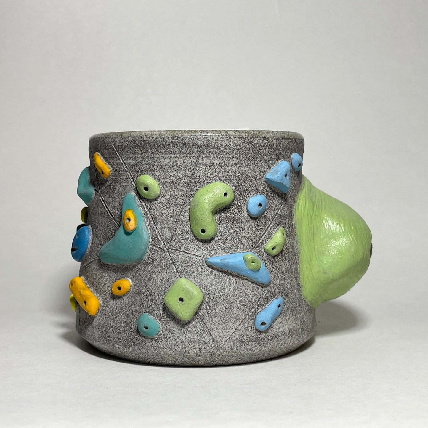 Climbing Cup - Hold Handle - Granite Clay (10-11oz)