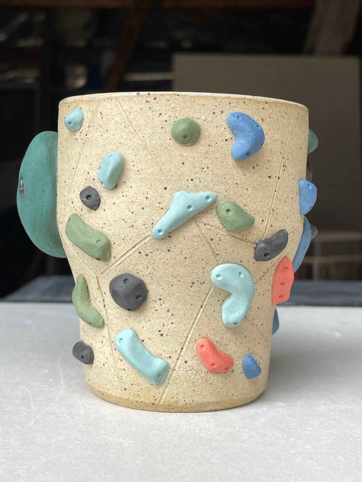 Tapered Tumbler - Buff Speckled with Hold Handle - Handsculpted