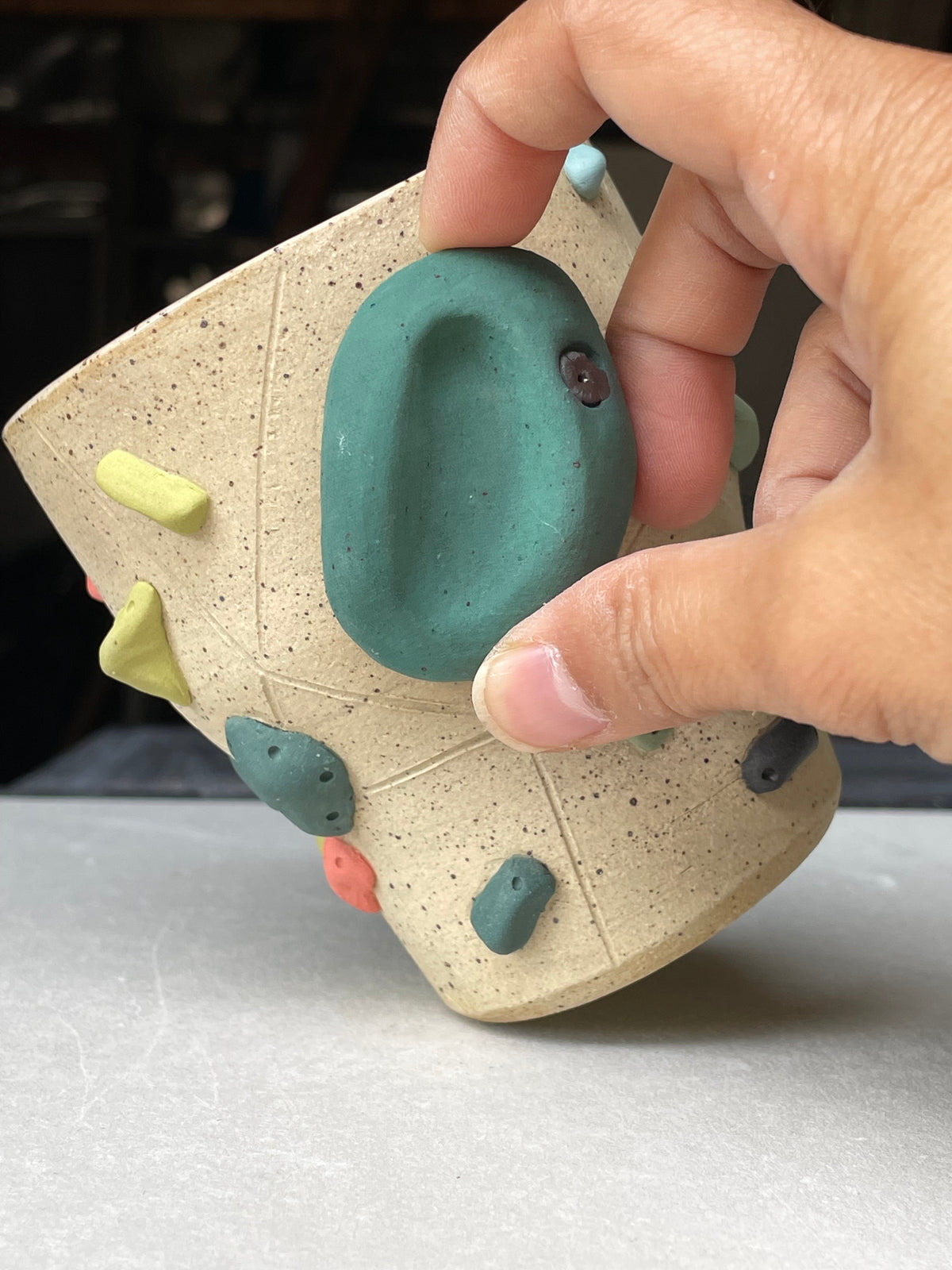 Tapered Tumbler - Buff Speckled with Hold Handle - Handsculpted
