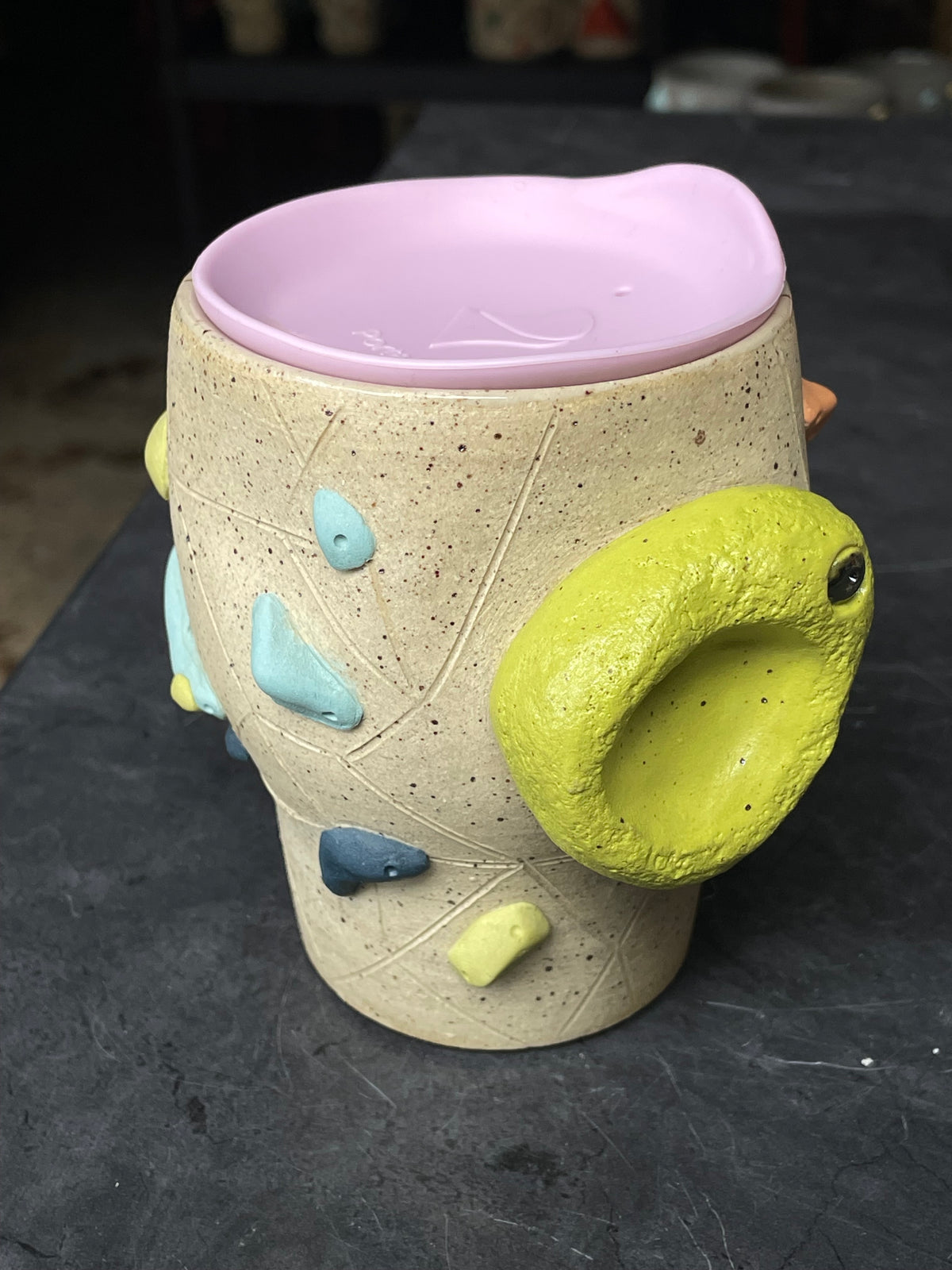 Tapered Tumbler - Buff Speckled with Hold Handle - Handsculpted
