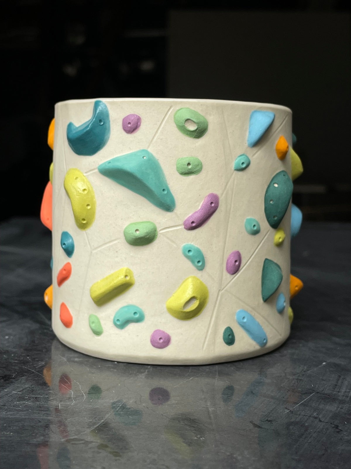 Detailed Holds - White Climbing Cup with BLUE Hold Handle - 12oz