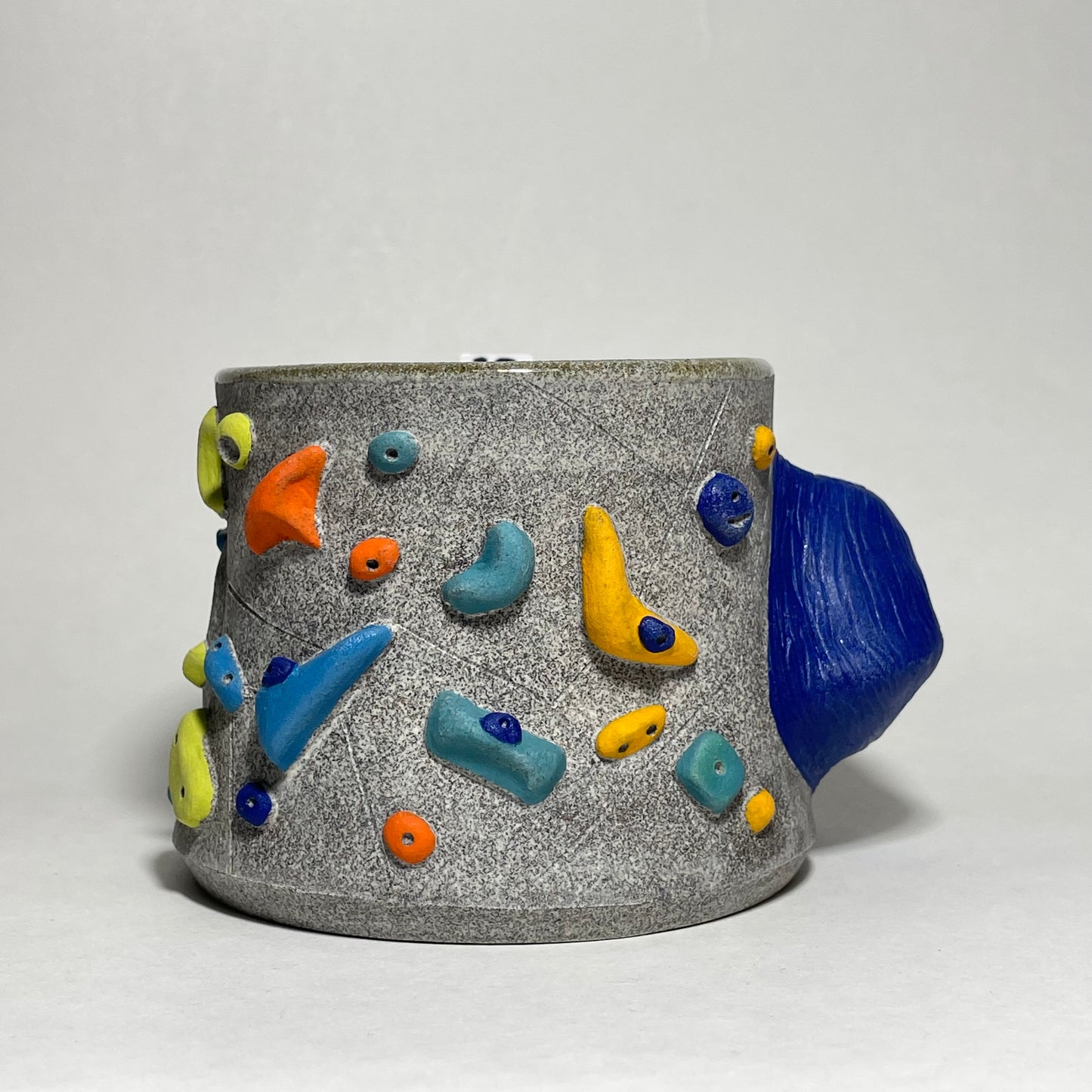 Climbing Cup - Hold Handle - Granite Clay (10-11oz)